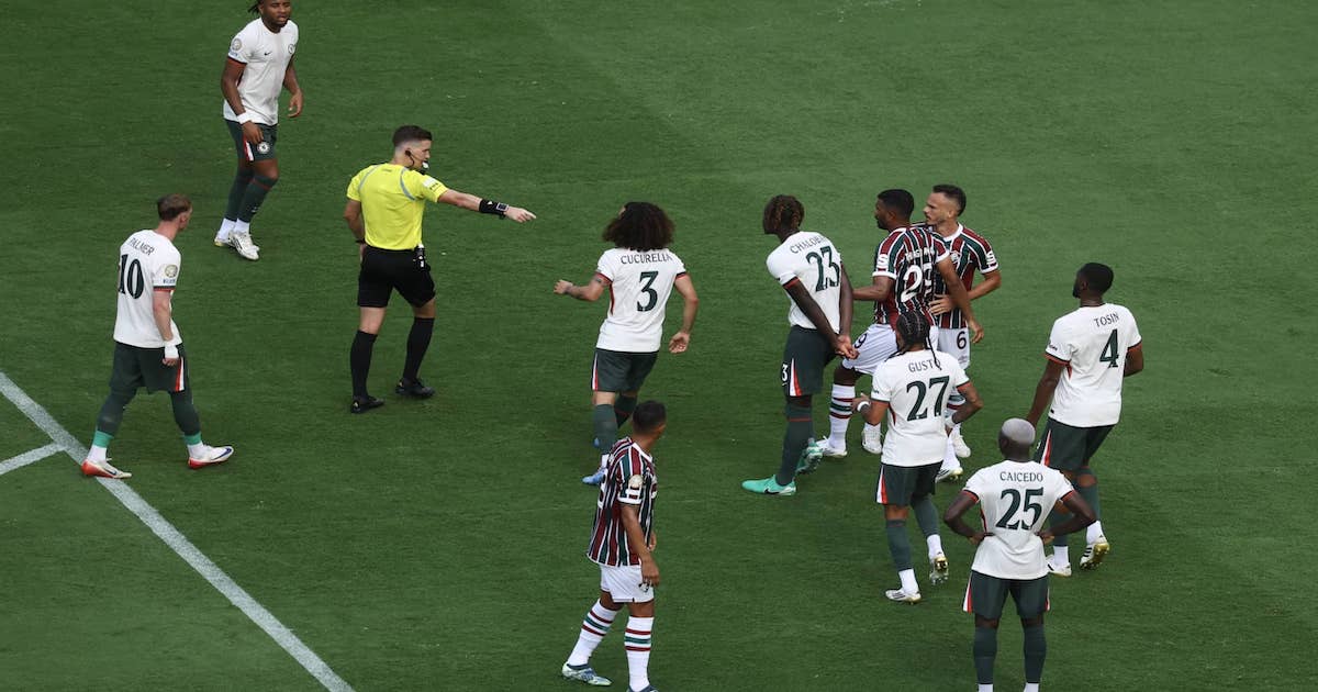 الحكم يحتسب ركلة جزاء ضد تشيلسي أمام فلومينينسي بكأس العالم للأندية 2025